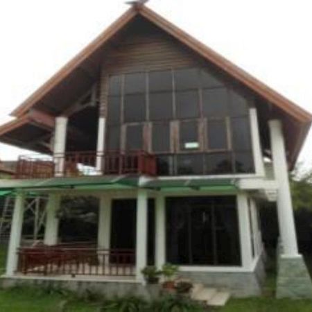 Nasta Inn Trawas Εξωτερικό φωτογραφία